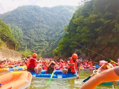 -安吉龙王山峡谷漂流