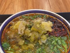 -云阿蛮云南生烫牛肉米线(奉贤路店)