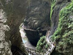 -龙水峡地缝景区