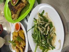 -明记烧鱼美味店