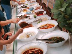 自助取餐区-绿岛港轩海鲜烤肉涮锅自助餐厅
