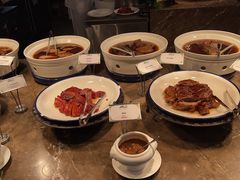 -齐河孔雀王温泉酒店·金孔雀自助百汇