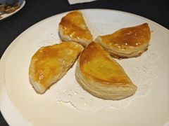 -河畔春天时尚餐厅