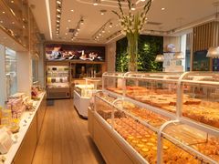 面包甜点陈列柜-好利来(清华南门店)