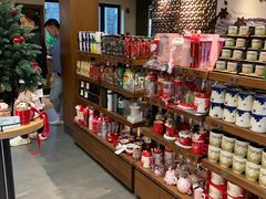 零售区-星巴克臻选(成都宽窄巷子店)