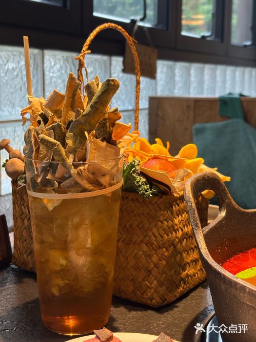 大龙燚·旷野鲜火锅(广州首店)图片
