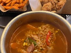 部队拉面-富乐满韩国正宗炸鸡韩国料理(虹泉路店)