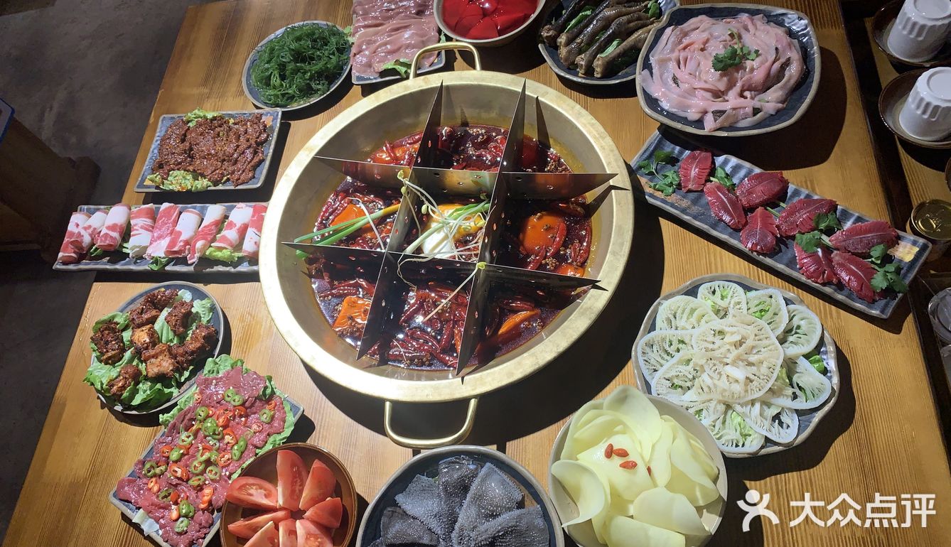 藏着巷子里的火锅，一到饭点就爆满!!
