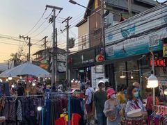 -周日夜市