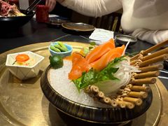-山川小町·极番烧肉(新地假日广场店)