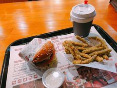 -The Habit Burger Grill 哈比特汉堡(复兴soho店)