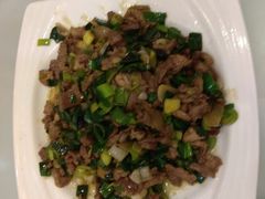 蒜苗小炒肉-关东风老北方菜馆(桂芳园店)