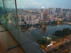 -荣誉国际酒店-云顶旋转餐厅
