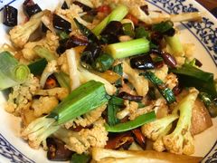 -龙大哥辣子鸡(亚太中心店)