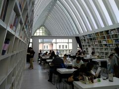 -钟书阁(松江泰晤士小镇店)