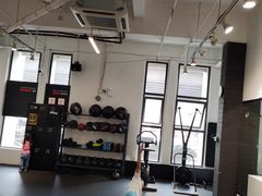 -汗水空间私教健身连锁(SM广场店)