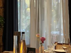 -Osteria Garden 生蚝花园餐厅(原进贤路店)