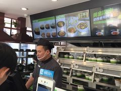 -老乡鸡(武汉中南梅苑小区地铁站店)