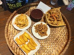 阿婆酥肉-爆炸头阿姨小四川正宗川味小吃(无任何分店)