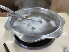 牛排骨汤锅底-贵宾牛·潮汕牛肉火锅(珠池总店)