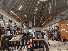 -lululemon(比斯特购物村店)
