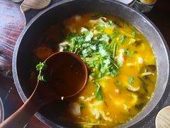 -东家小院金汤酸菜鱼(南阳路店)