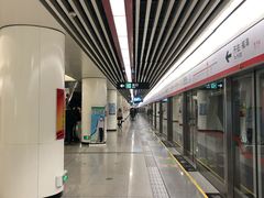 -新百广场(地铁站)