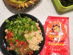 -钢管厂五区小郡肝串串香(蜀都万达店)