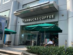 仙霞路门面-星巴克(万都店)