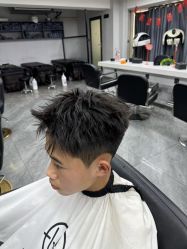 点击看大图 -iu潮牌·SALON