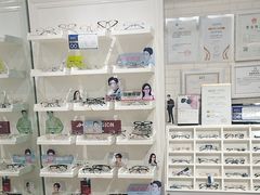 -诺柯视眼镜-蔡司依视路官方工厂店(淞南一店)