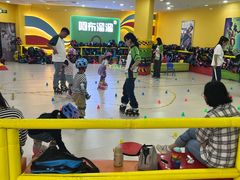 -阿布溜溜·轮滑(21世纪太阳城店)