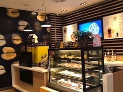 面包甜点陈列柜-麦当劳(龙洞店)
