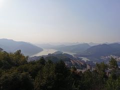 -三峡梯城