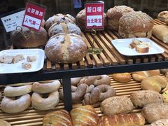 -焙丽拾光(麦凯乐直营店)