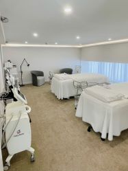 -JNK皮肤管理中心