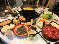 -鲜入围煮花胶鸡海鲜火锅