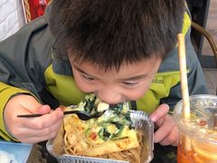 -必胜客(宝杨路宅急送店)