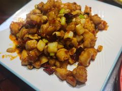 -鸿亨泰杂鱼馆(港馨家园店)