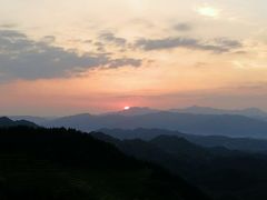 -紫鹊界梯田景区