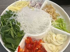 -官塘陈记鱼生·潮汕砂锅粥·牛肉火锅(潮枫路总店)