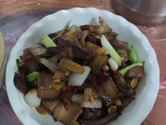 -胡胖子专业长沙菜(衡山路店)
