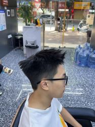 -藤野造型专业烫染接发