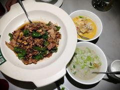 -费大厨辣椒炒肉(黄兴中心广场店)