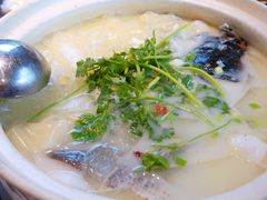 招牌鱼头煲-品渔味湖鲜馆(拈花湾店)