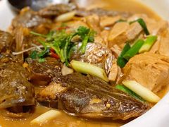 大连小船焖鱼-小船渔村•大连菜•大连焖鱼(黄河路店)