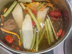 -牛员外鲜切牛肉火锅