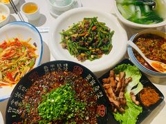 -盐枭肴·川味自贡菜(南强街店)