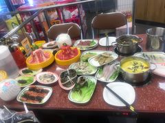 -四囍码头海鲜烧烤自助火锅(外滩南京东路悦荟广场店)