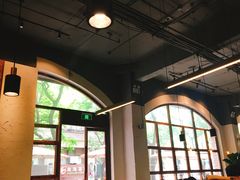 靠窗位-VESH COFFEE(定西路店)